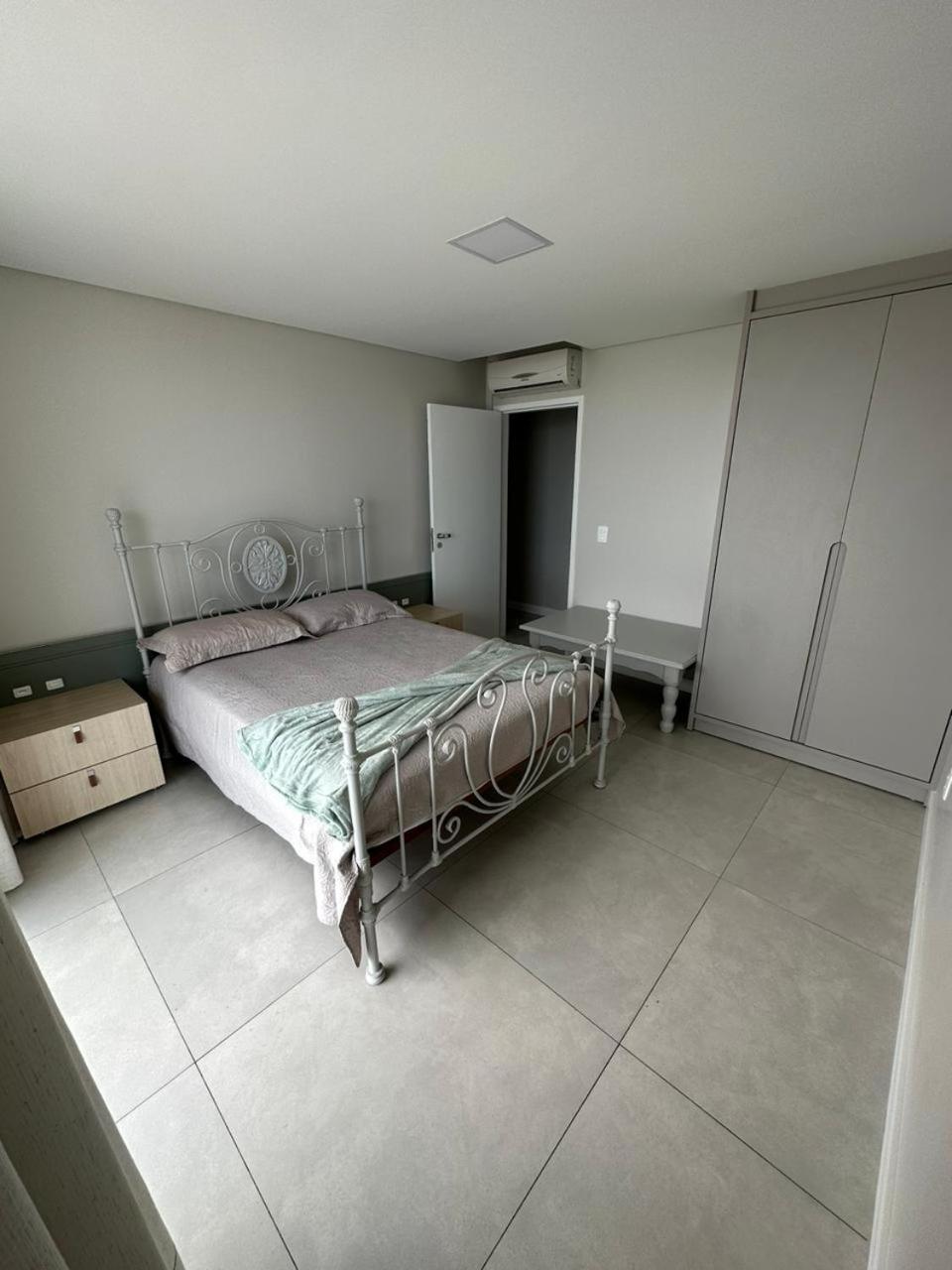 Apartamento Frente Mar Na Baia De Porto Belo Eksteriør billede