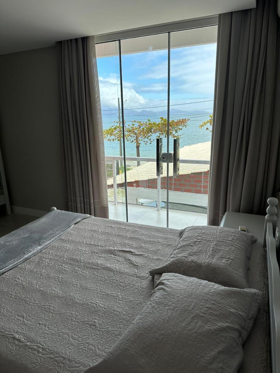 Apartamento Frente Mar Na Baia De Porto Belo Eksteriør billede