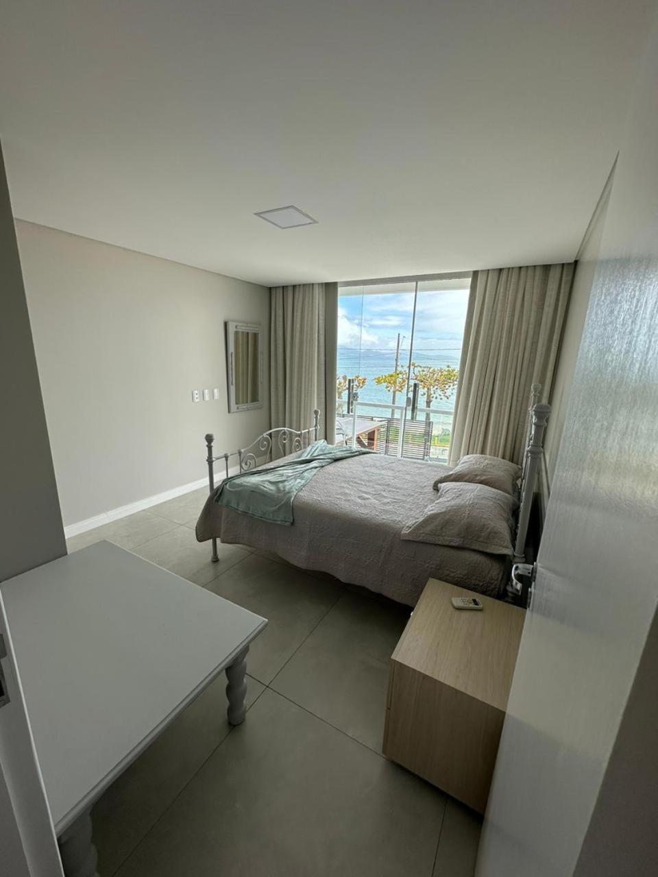 Apartamento Frente Mar Na Baia De Porto Belo Eksteriør billede
